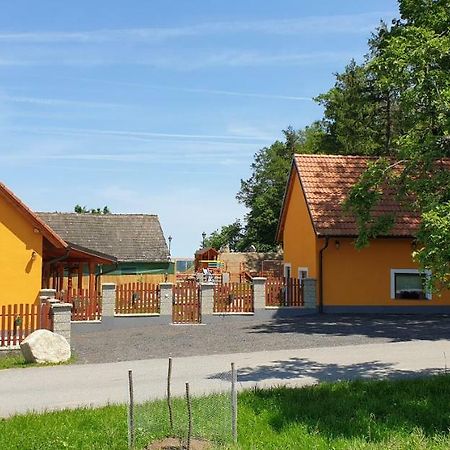 Penzion U Pepíčka Netolice Exterior foto