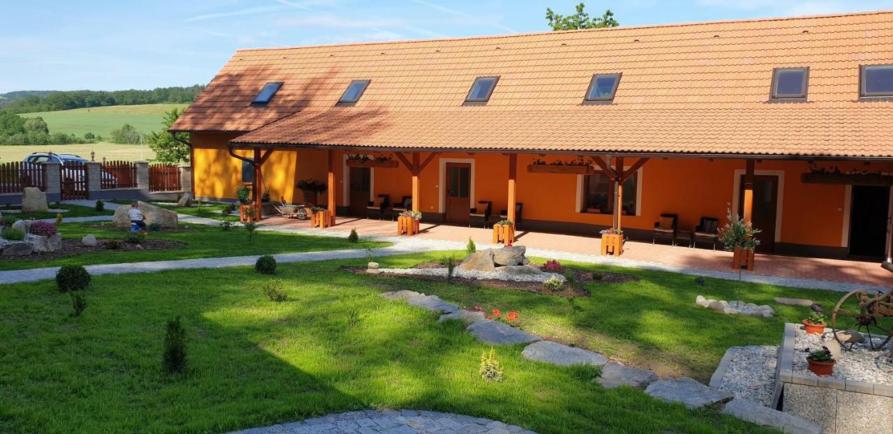 Penzion U Pepíčka Netolice Exterior foto